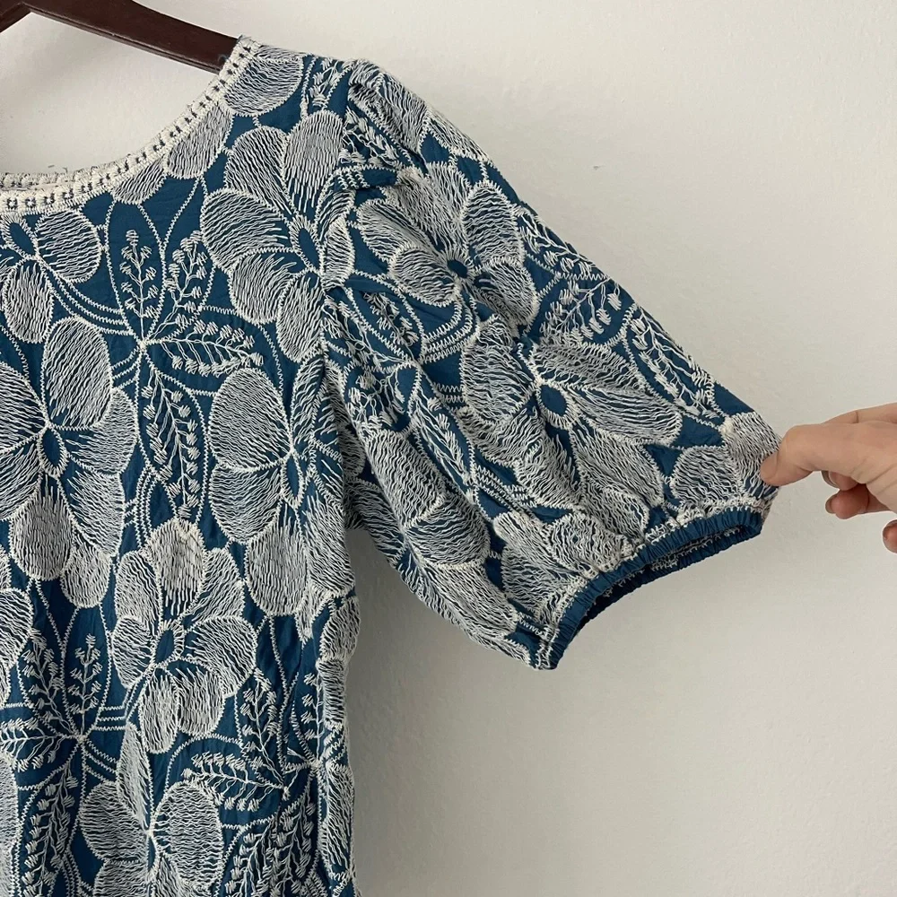 Anthropologie Embroidered Blue/White Puff Sleeve Blouse Size S